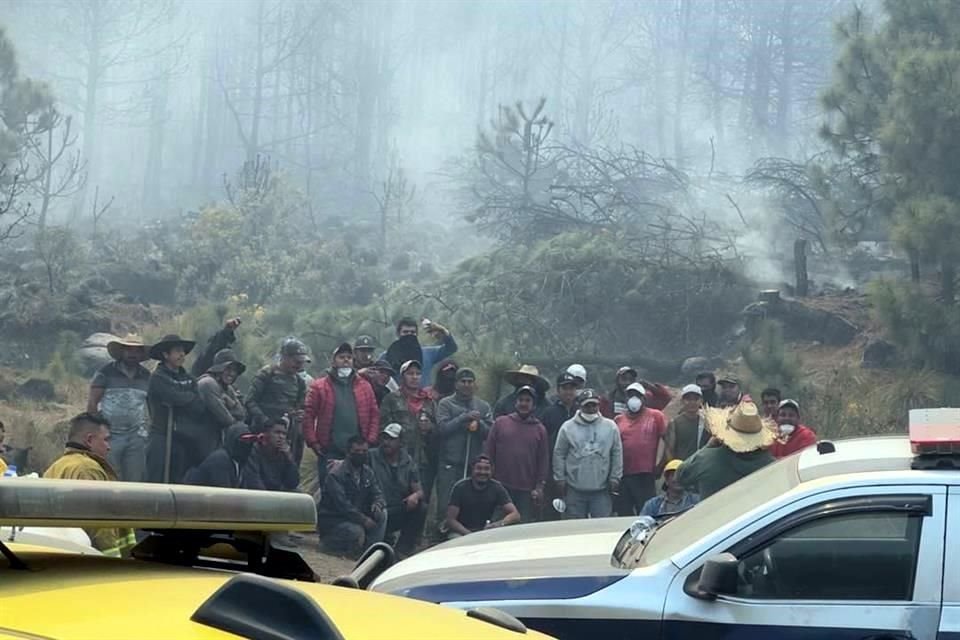 Vecinos en zonas cercanas a las llamas han sido evacuados.