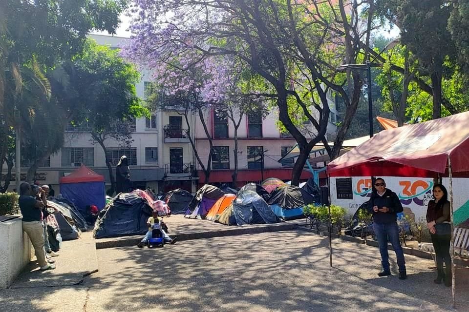 El 22 de marzo se registró una agresión a personas que ocupan el campamento; autoridades colocaron una carpa para brindar información en respuesta.