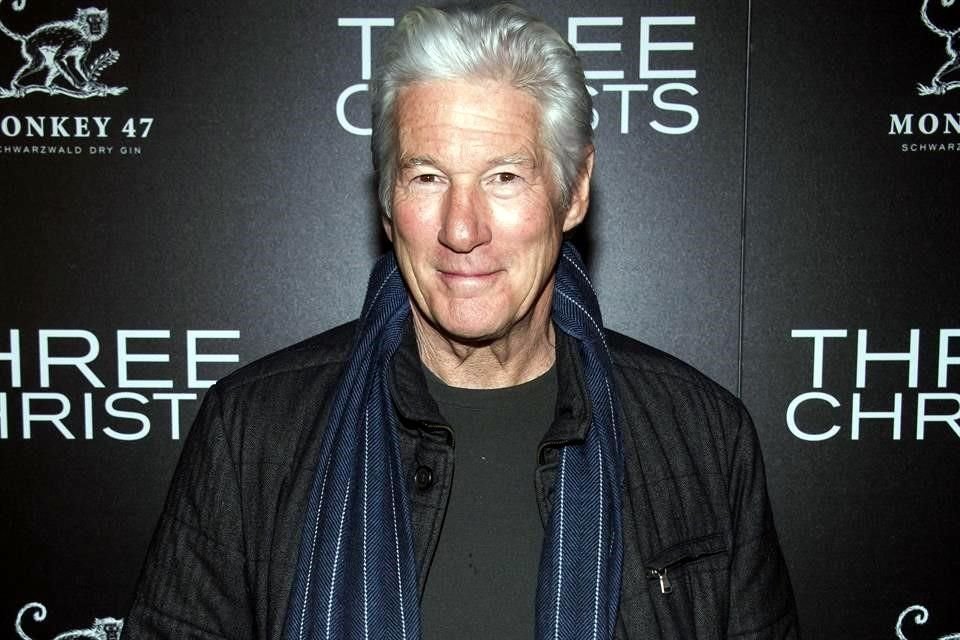 Richard Gere recordó al fallecido Louis Gossett Jr al considerarlo como 'un tipo duro con corazón de oro'.