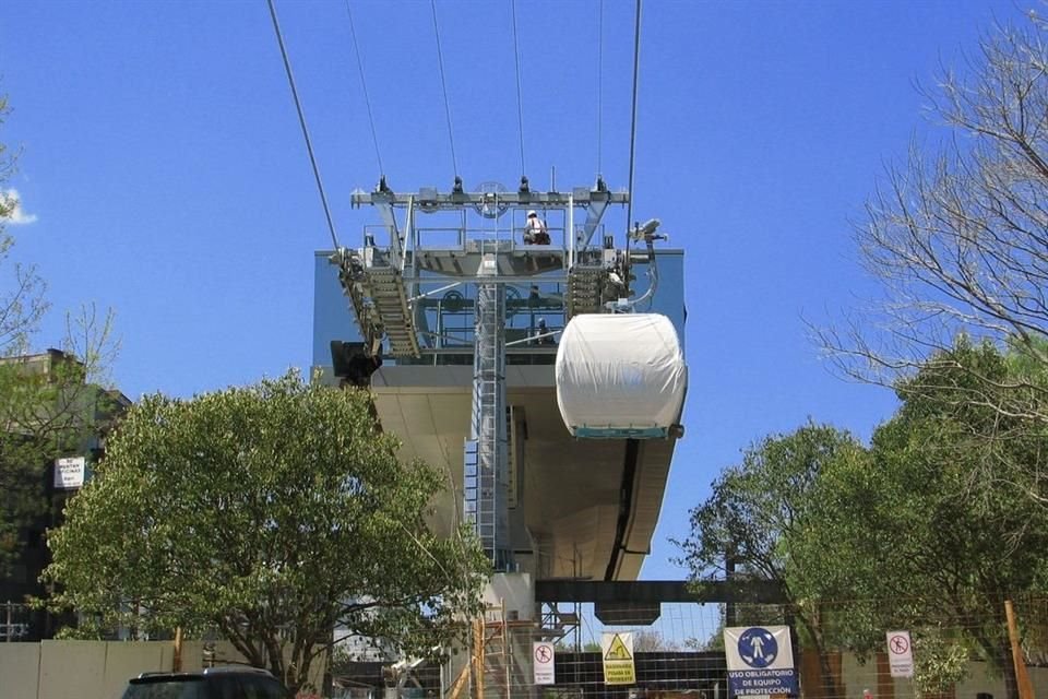 Esta semana iniciaron las pruebas electromecánicas, de ajuste del cableado, así como los viajes de góndolas de la L3 del Cablebús.