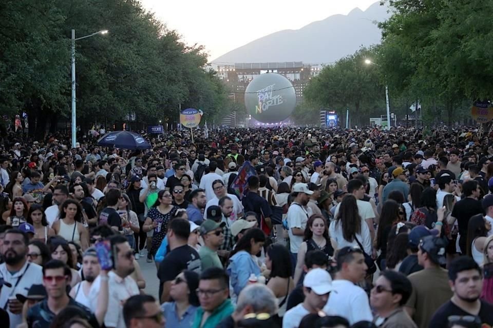 Nadie se quiere perder el segundo día de conciertos en el festival Pa'l Norte, en el Parque Fundidora.