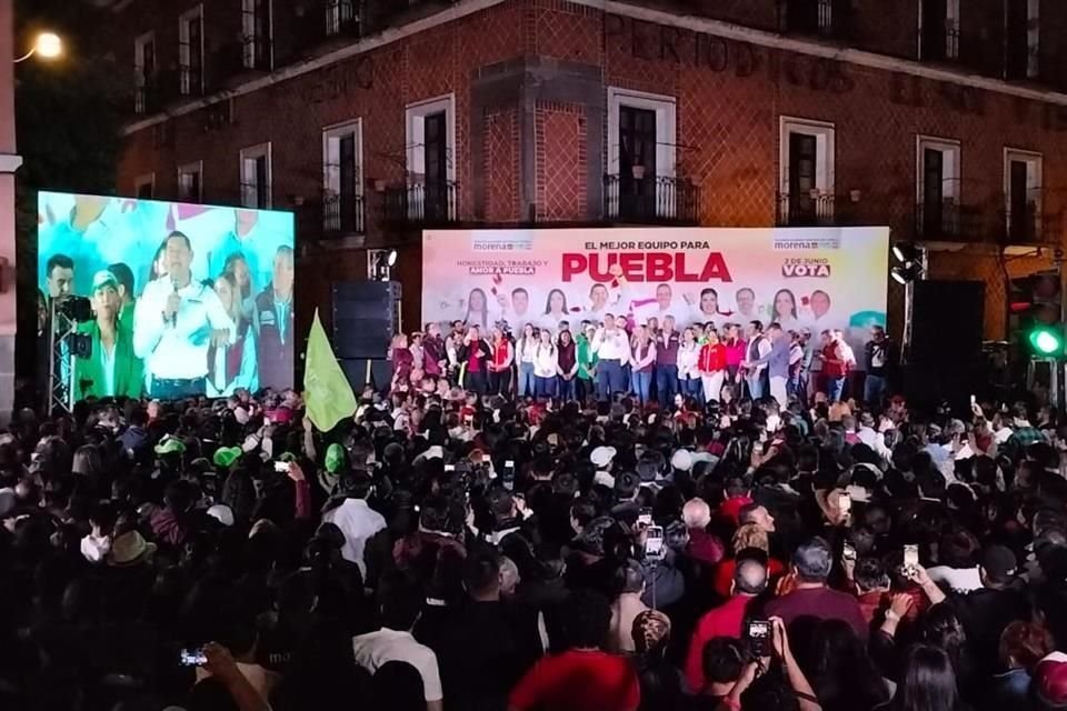 El morenista Alejandro Armenta en su arranque de campaña en Puebla.