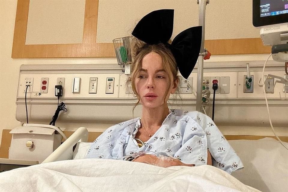 Kate Beckinsale dio a conocer las primeras fotos desde el hospital el 11 de marzo.