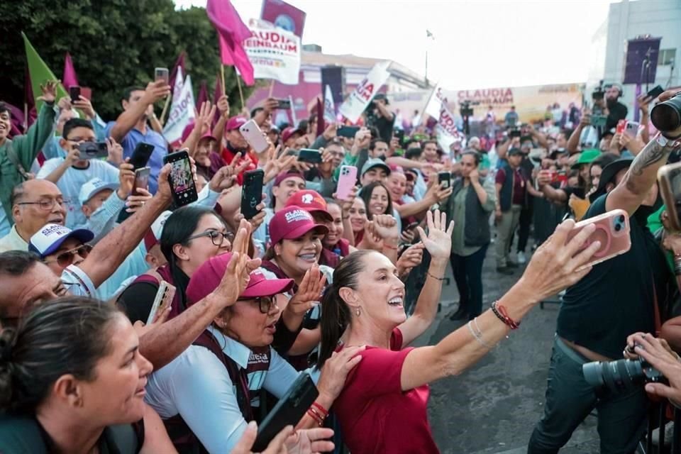 Durante su gira por Autlán de Navarro, Jalisco, la morenista mantuvo el mismo esquema de seguridad de días anteriores.