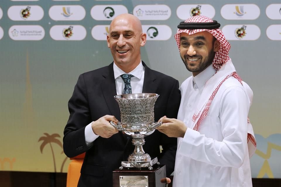 Luis Rubiales está bajo investigación por unos contratos que llevaron la Supercopa de España a Arabia Saudita.