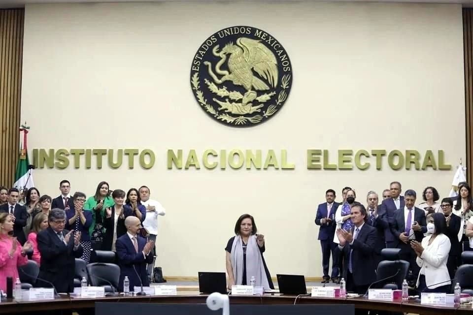 Guadalupe Taddei rindió protesta como presidenta del INE el 3 de abril de 2023.