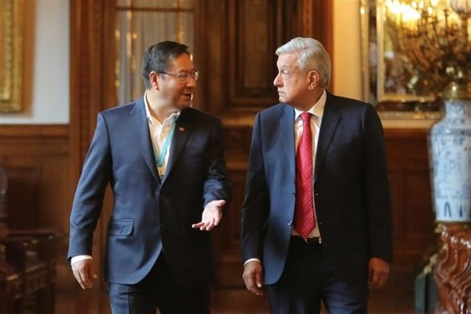 AMLO sostuvo llamada con Presidente de Bolivia por caso de Embajada mexicana en Quito.