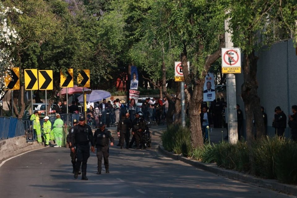 La seguridad en el INE se multiplicó previo al primer debate presidencial; elementos de SSC-CDMX, GN y Sedena resguardan las instalaciones.