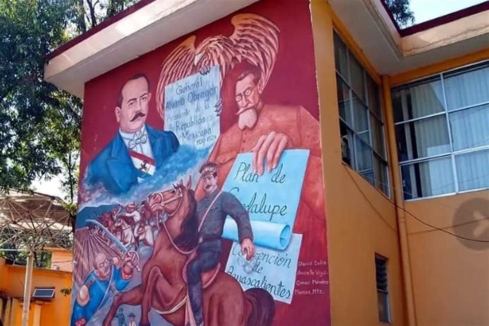 Los murales se encontraban en la sede de la demarcación y fueron borrados por la administración de Lía Limón.