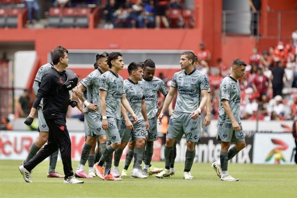 Tras perder 4-1 ante Toluca, los Rojinegros del Atlas no lograron clasificar por segundo torneo consecutivo.