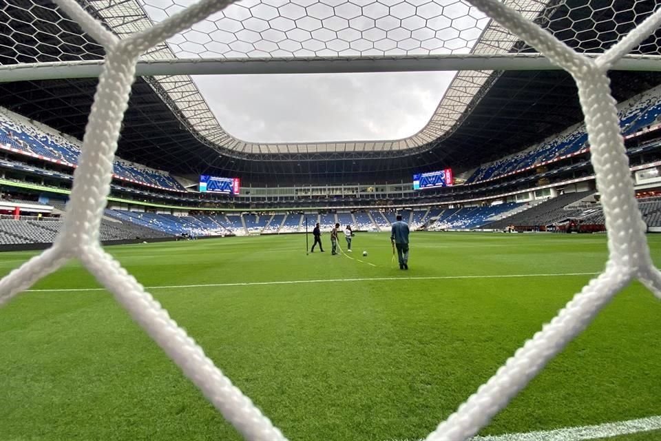 Rayados exhortó a la afición a no tratar de invadir la cancha para buscar a Messi, pues serán arrestados.