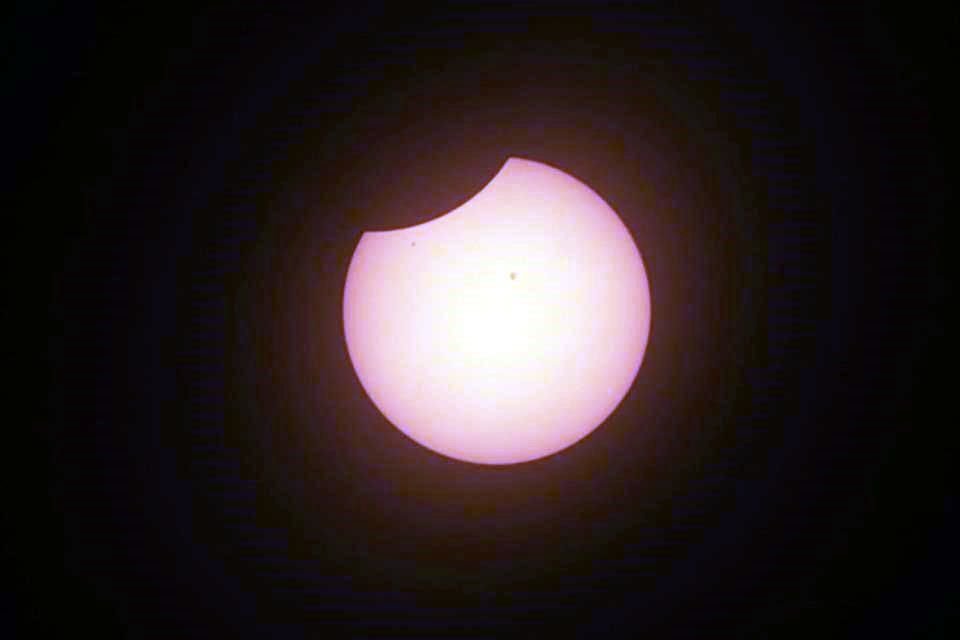 Así fueron captadas las fases del eclipse solar desde Torreón, Coahuila.