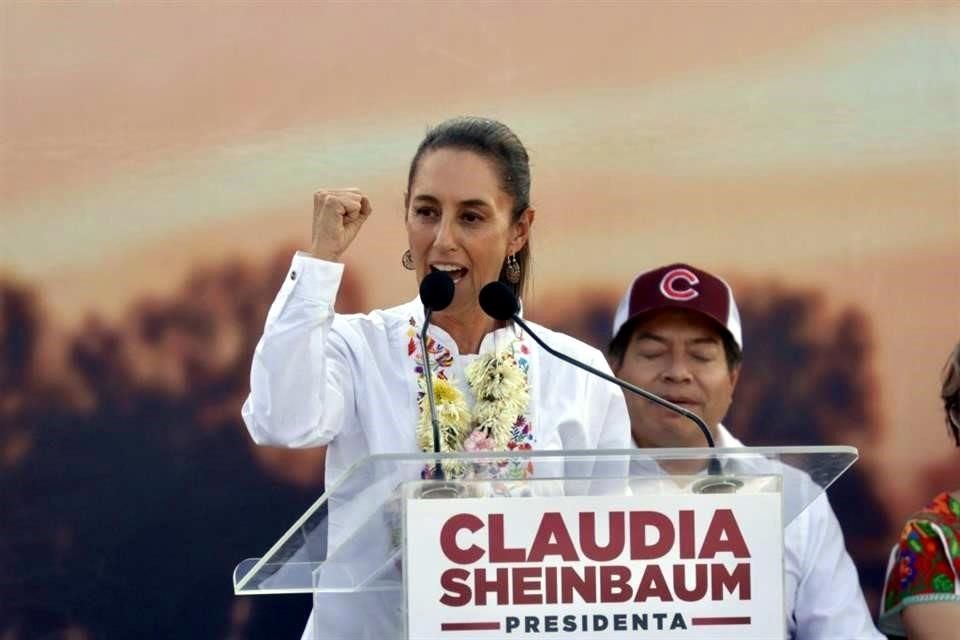 Claudia Sheinbaum encabezó un mitin en la explanada del mercado municipal de Lerma, en el Estado de México.