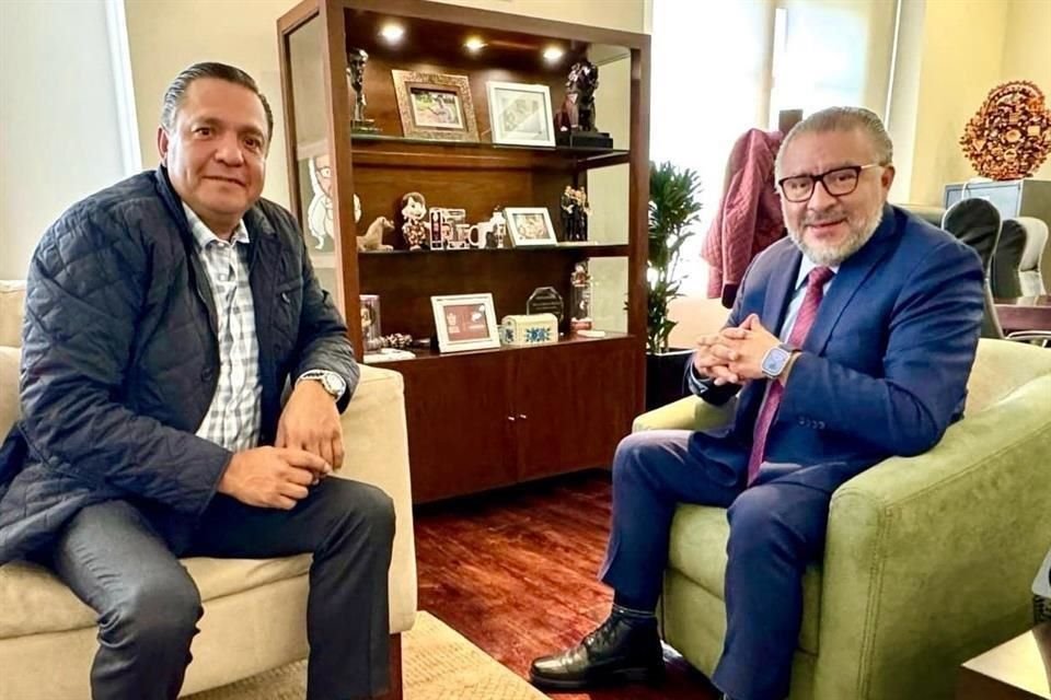 Ricardo Moreno, uno de los fundadores de Morena en la entidad, irá por Toluca; en la imagen acompañado por el Secretario de Gobierno, Horacio Duarte.