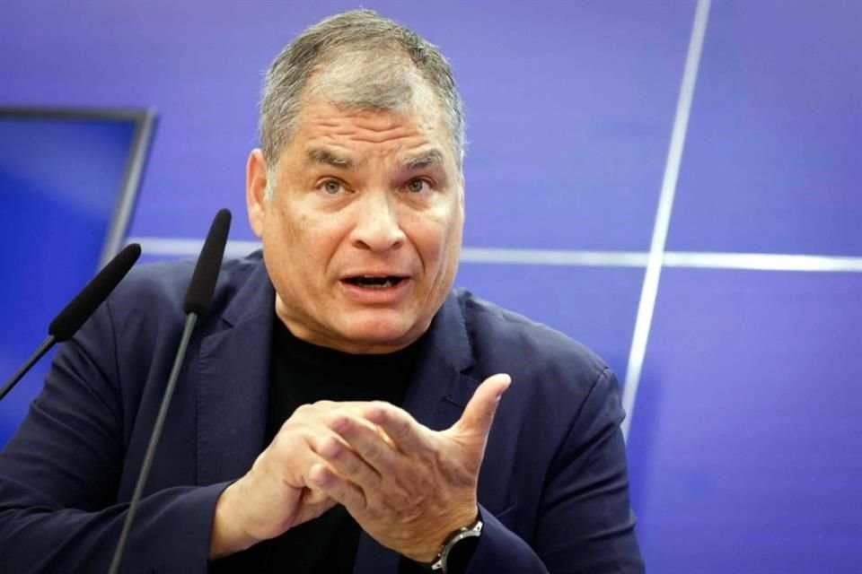 El ex Presidente de Ecuador Rafael Correa denunció el asalto de las autoridades ecuatorianas a la Embajada de México en Quito.