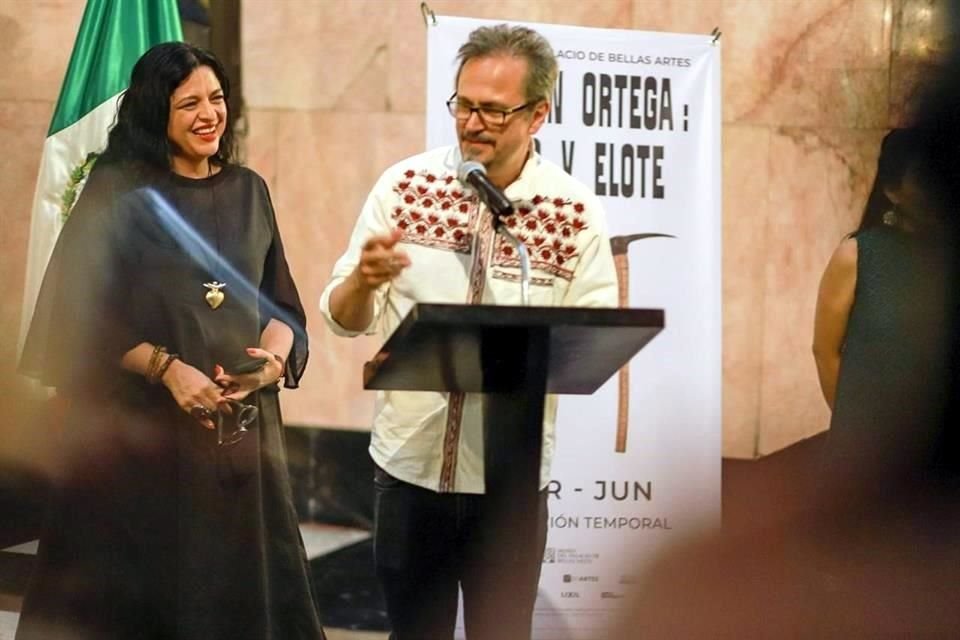 Alejandra Frausto, Secretaria de Cultura, estuvo presente en la apertura de la retrospectiva de Damián Ortega.