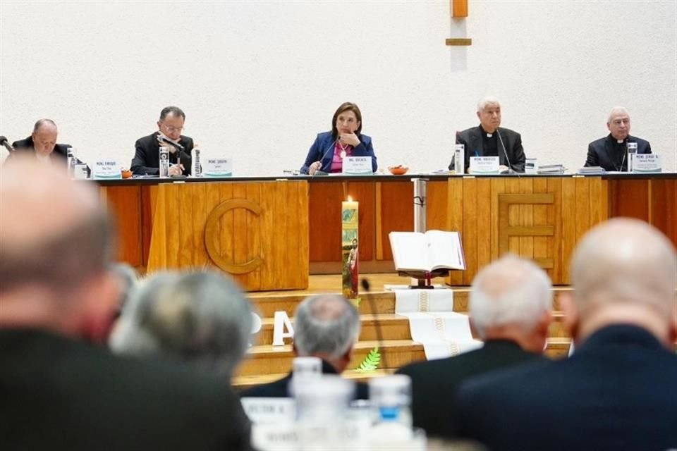 Xóchitl Gálvez contó que los prelados le hicieron 'muchísimas preguntas' sobre sobre sus posicionamientos públicos.