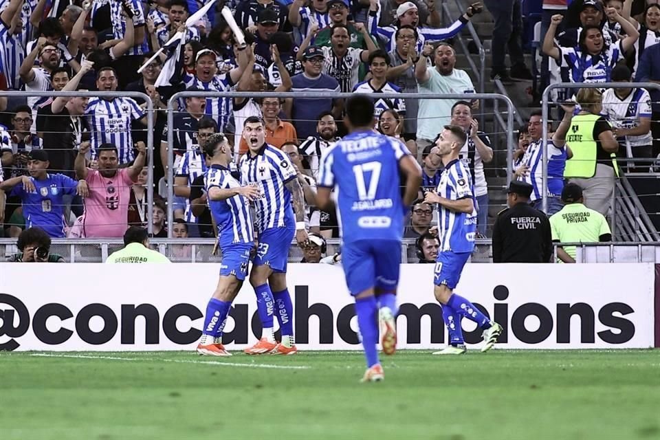 Rayados se fue arriba 1-0 tras un error del arquero de Miami que entregó el balón a Brandon y éste no perdonó.