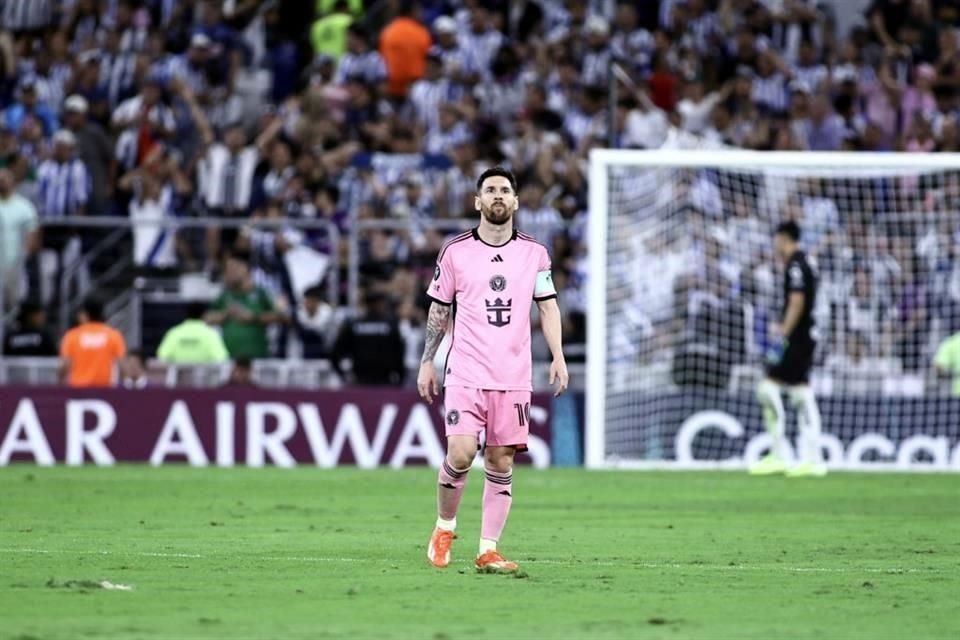 Y aunque Inter anotó ya casi al final, Messi sabía que nada podía cambiar ya. ¡Estaban eliminados!