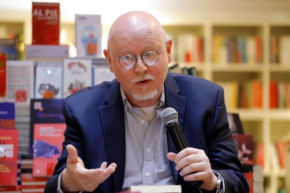 Carlos Illades, investigador de la UAM, durante la presentación de su nuevo libro 'La Revolución Imaginaria. El Obradorismo y el futuro de la izquierda en México'.