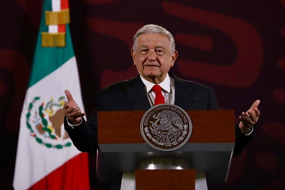 El Presidente Andrés Manuel López Obrador durante su conferencia mañanera en Palacio Nacional.