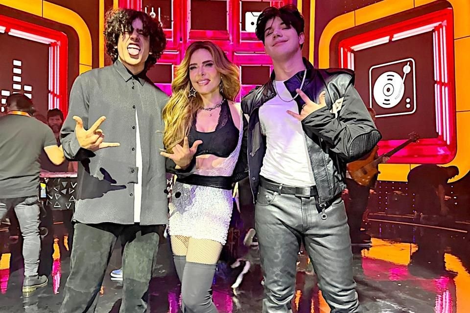 Gloria Trevi cantó por primera vez, junto a sus dos hijos Ángel Gabriel y Miguel Armando, frente a las cámaras.