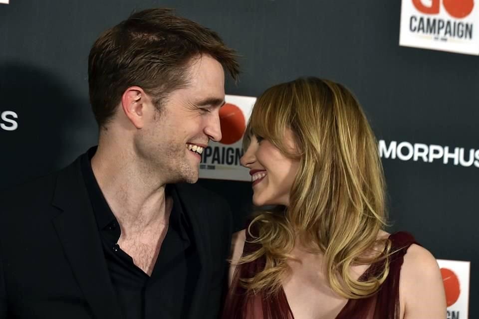 Robert Pattinson y Suki Waterhouse se convirtieron en padres en marzo.