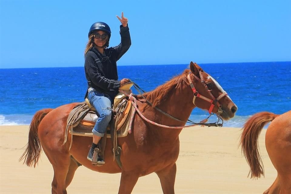 Halle Berry compartió instantáneas de las experiencias que pudo disfrutar en Los Cabos.