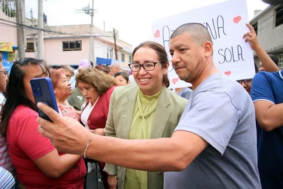 La diputada local Azucena Cisneros fue designada por Morena para competir por la Alcaldía de Ecatepec.