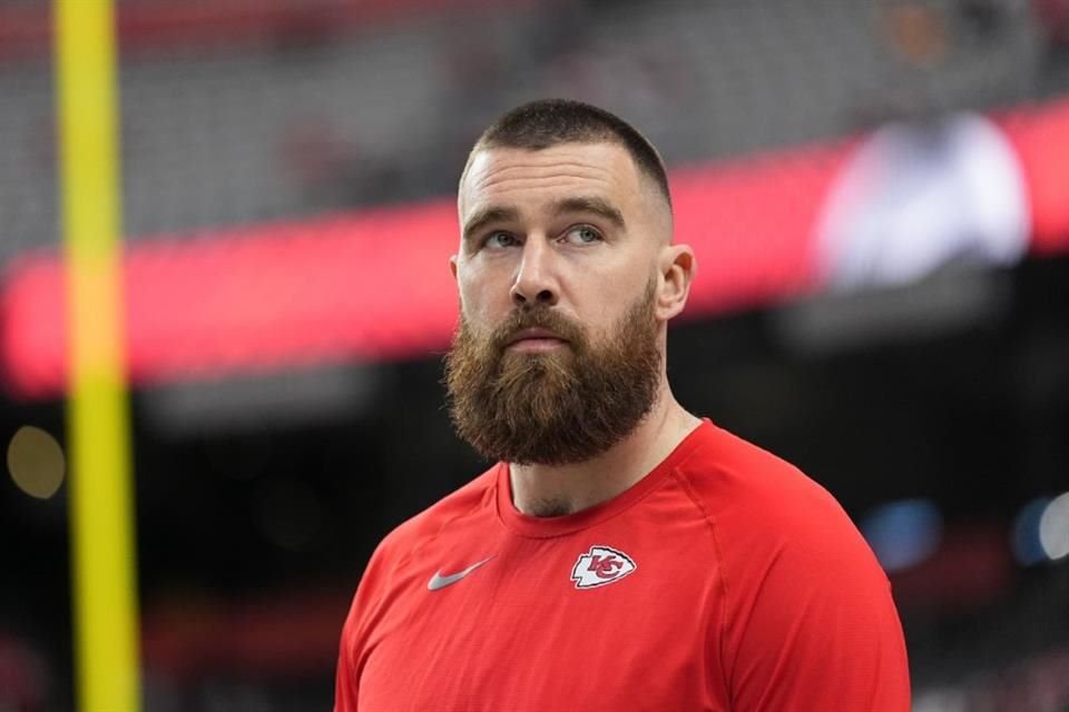 Travis Kelce compartirá pantalla con varias celebridades en 'Are You Smarter than a Celebrity?'