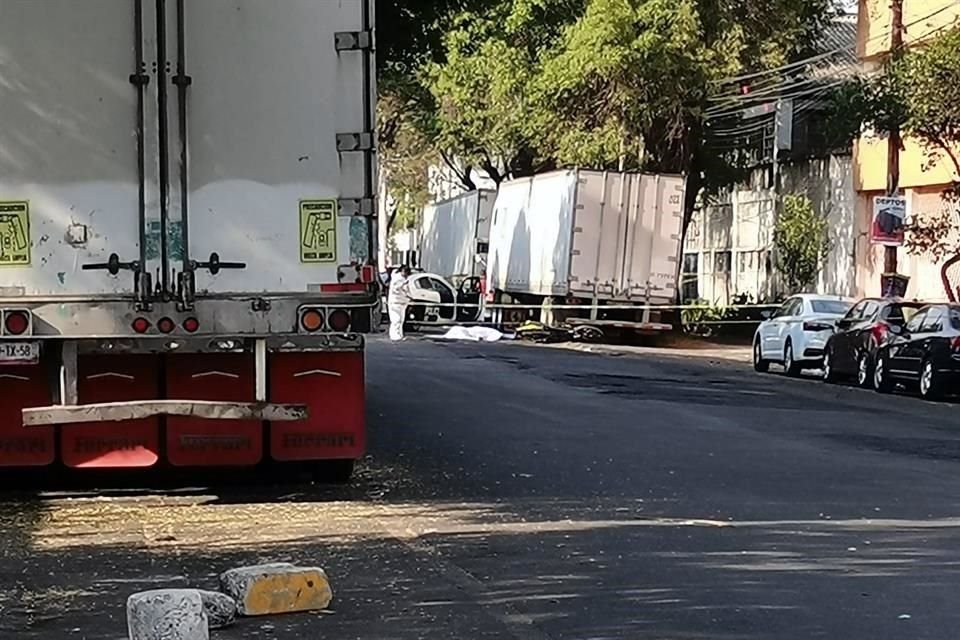 Familiares de la víctima acudieron a reconocerlo.