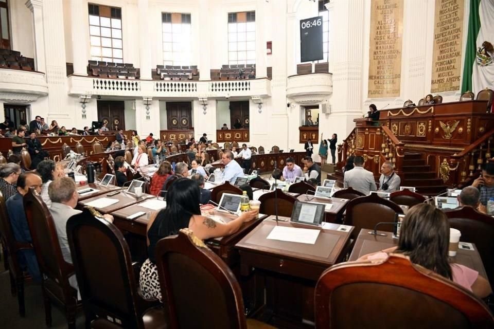 Legisladores chocaron por el tema del agua durante la discusión en Donceles.