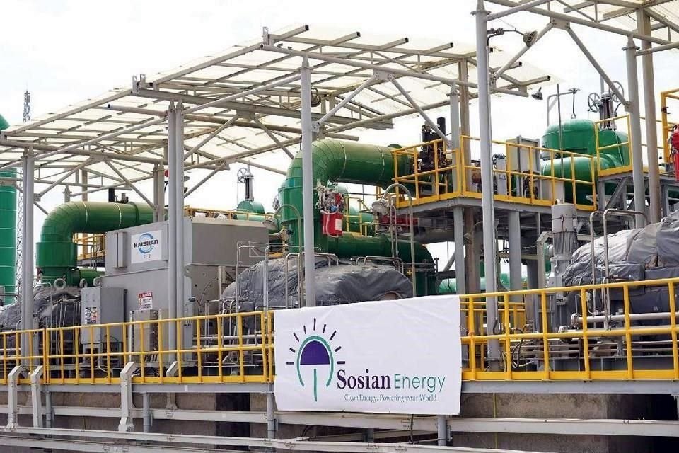 La foto muestra una central geotérmica construida por una empresa china en Kenia.