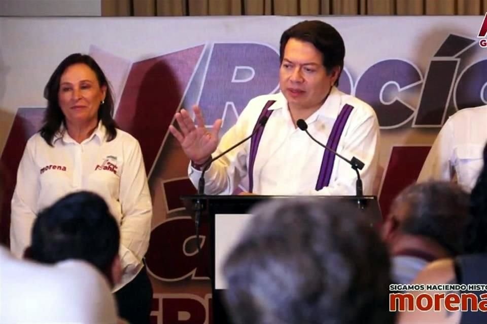 Mario Delgado, líder de Morena, acompañó a Rocío Nahle, candidata a la gubernatura, en conferencia de prensa en Veracruz.