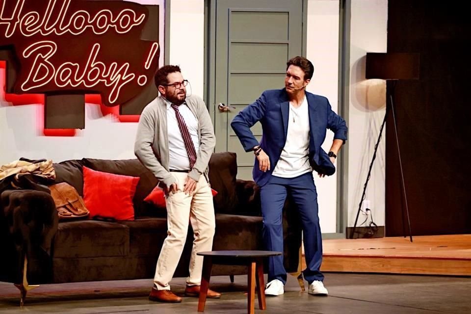 Los actores llenaron anoche el Teatro de la Ciudad con la comedia 'La Clase'.