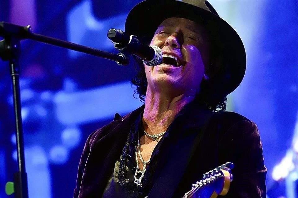 Caifanes puso énfasis en sus temas más rockeros