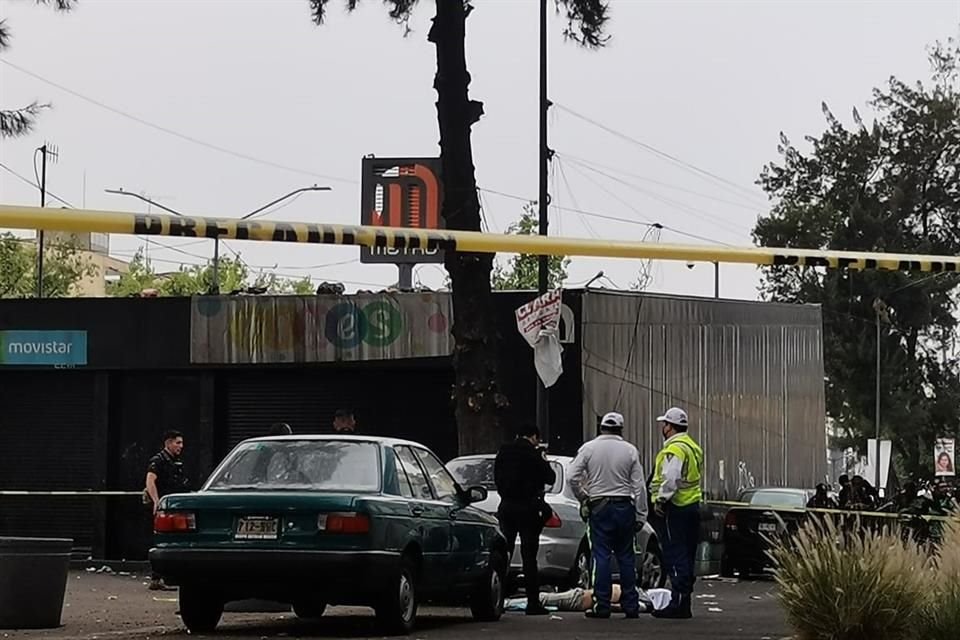 Testigos dijeron que fue atacado por otro hombre que huyó a pie.