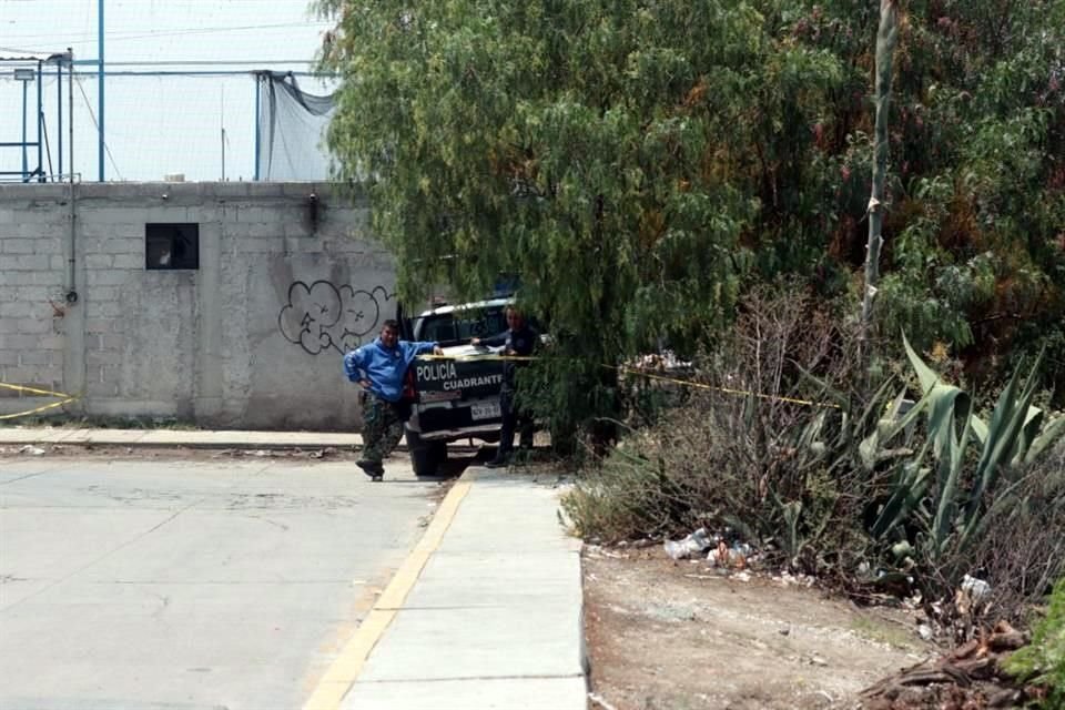 El cadáver de una mujer con signos de violencia fue hallado en el fondo de un barranco.