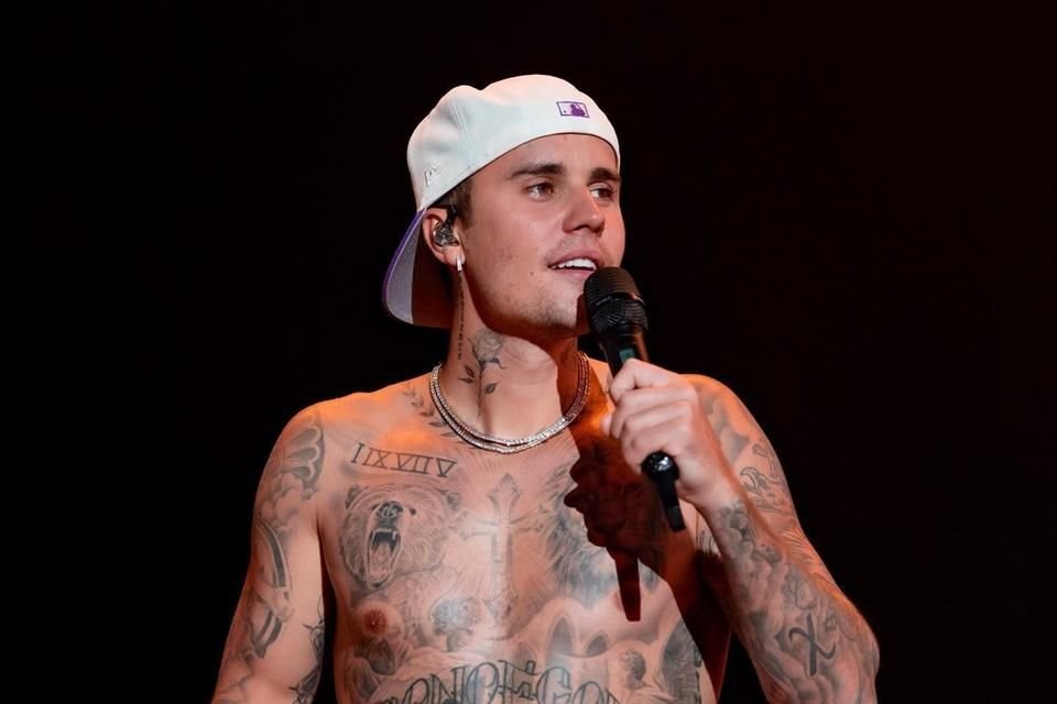 En enero del 2023, Justin Bieber obtuvo 200 millones de dólares por su música.