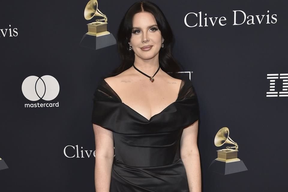 El Festival Coachella enfrenta una multa de alrededor de 20 mil dólares debido a que el set de Lana Del Rey se excedió del tiempo previsto.