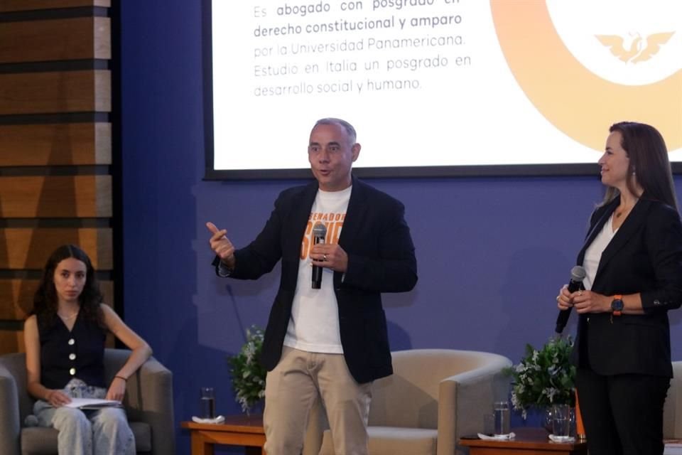 Foro con Mirza Flores y Alberto Esquer, candidatos al senado por MC, con estudiantes del ITESO.