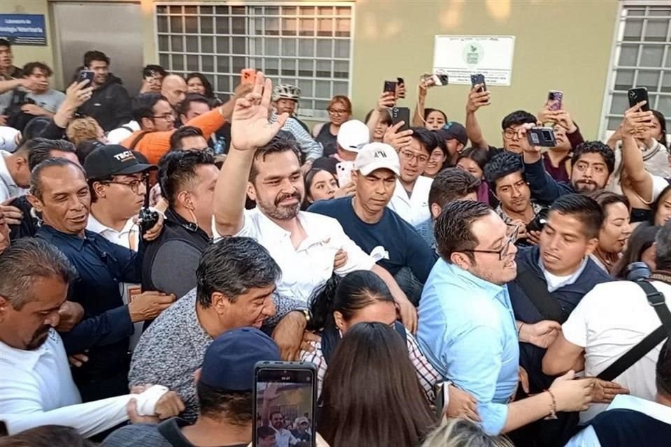 Jorge Álvarez Máynez visitó la Universidad Autónoma Metropolitana(UAM), campus de Xochimilco.