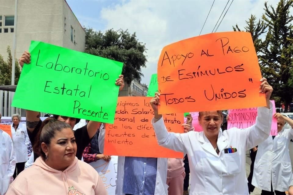 Los manifestantes mostraron mensajes también pidiendo basificación e incentivos económicos.