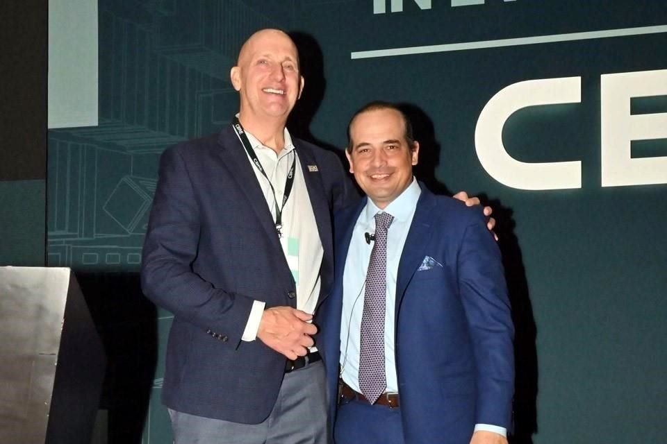 CBRE convocó a profesionales e inversionistas de los bienes raíces comerciales a una reunión especial con el reconocido asesor económico.