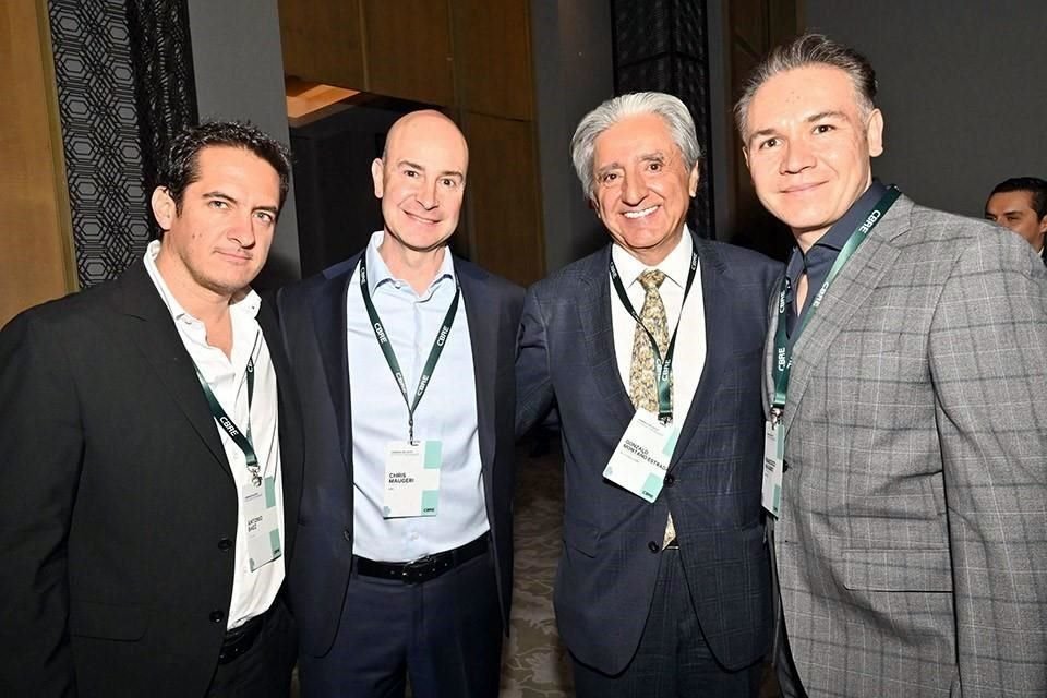 CBRE convocó a profesionales e inversionistas de los bienes raíces comerciales a una reunión especial con el reconocido asesor económico.