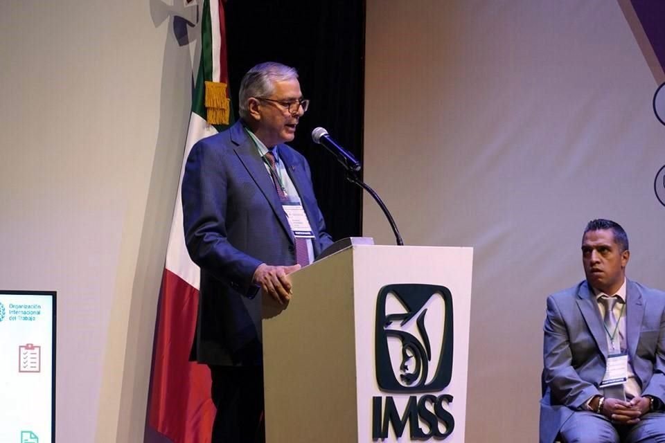 Los reconocimientos los entregó en el marco del Día Mundial de la Seguridad y la Salud en el Trabajo.