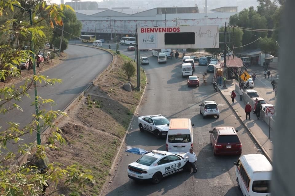 Un chofer de transporte público se detuvo para auxiliar al peatón, pero minutos después los socorristas confirmaron que había fallecido.