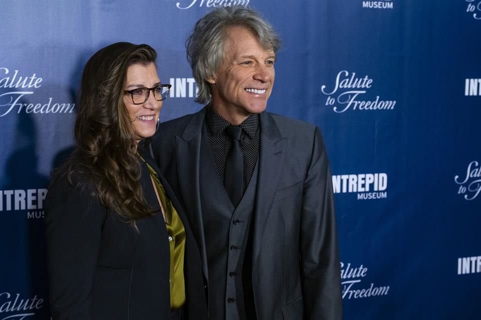 Bon Jovi destacó que su esposa Dorothea Hurley ha sido fundamental para su bienestar y éxito.