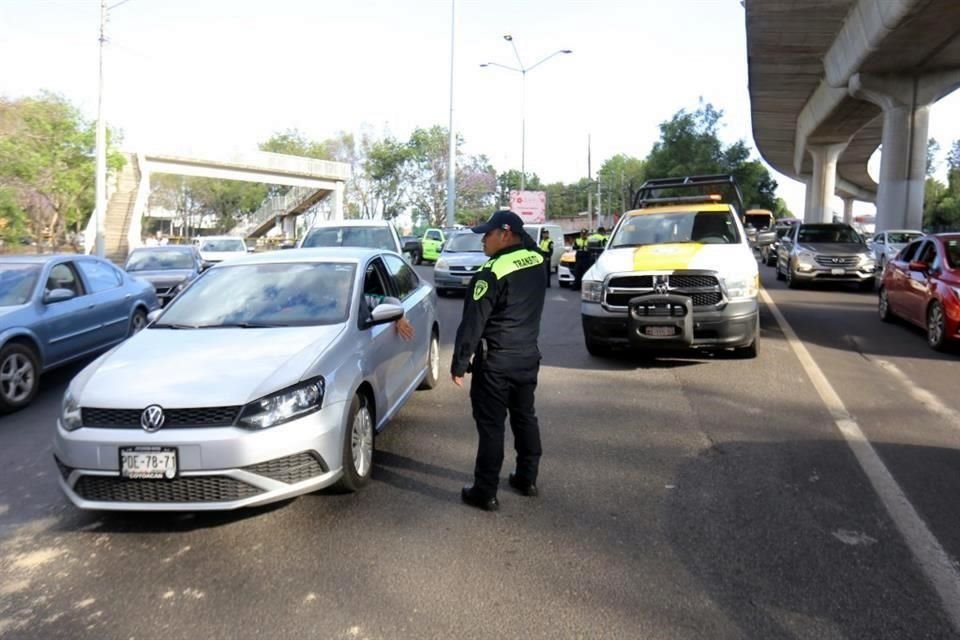 Los automovilistas que no respetaron las restricciones recibirán una sanción, explicó la Sedema.