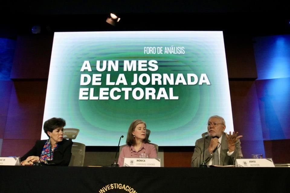 La magistrada Janine Otálora y el analista Jorge Alcocer advirtieron riesgo en elección por ataques al INE y al TEPJF.